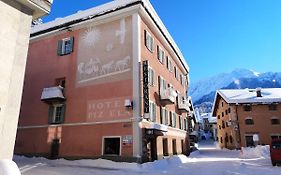Historisches Hotel Piz Ela Berguen